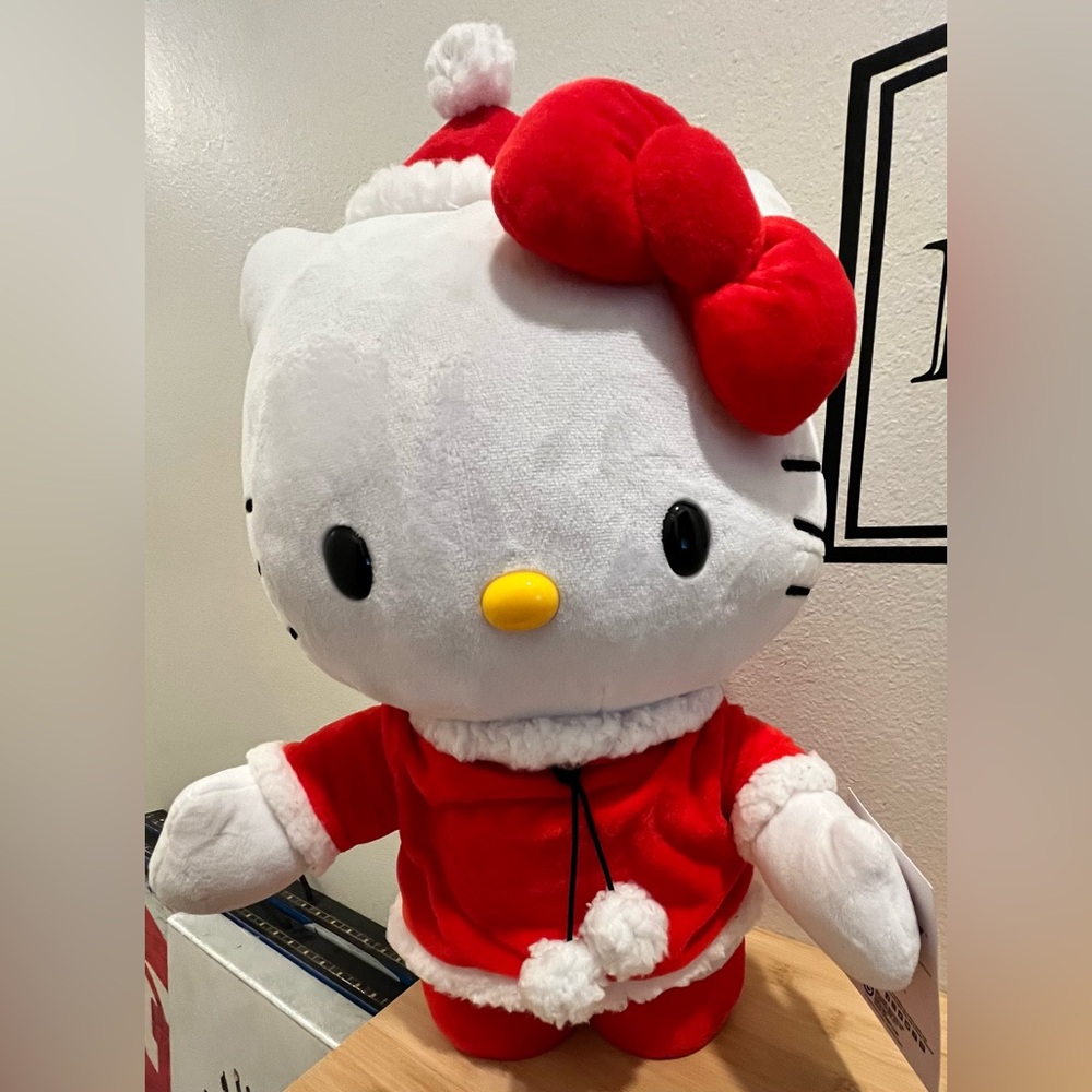 Hello Kitty Christmas greeter
